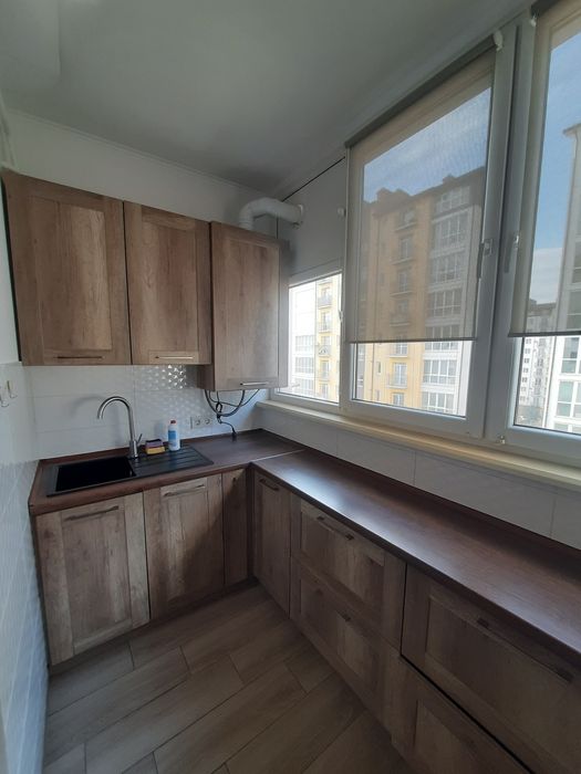 1 квартира + кухня-студія. Каскад.