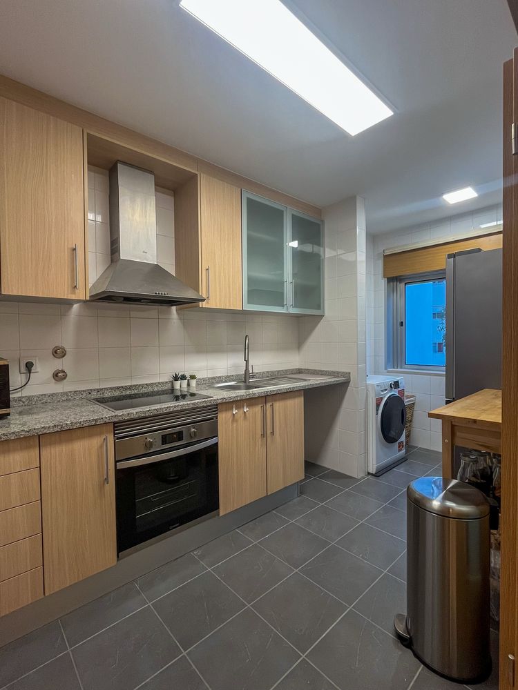 Apartamento T2 para Arrendamento – Último Andar com Garagem