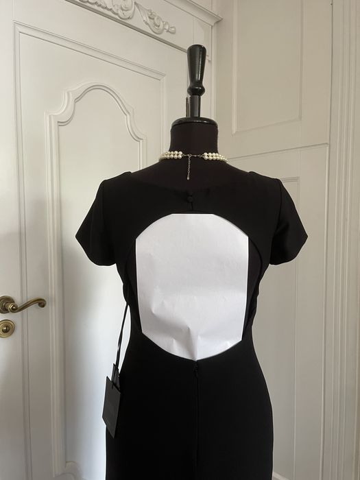 PRONOVIAS klasyczna sukienka, piękny dekolt na plecach; Nowa