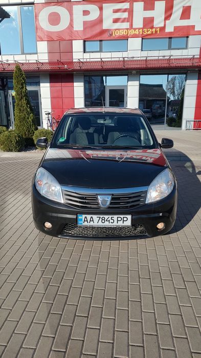 ДАЧІЯ Сандеро в гарному стані