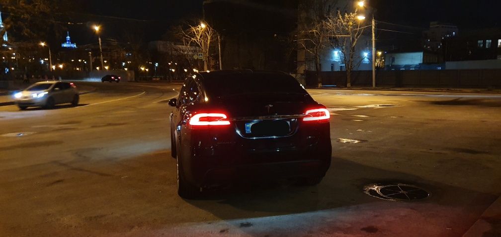 Tesla X не бита, с пробегом 33000 км