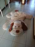 Peluche grande de cão