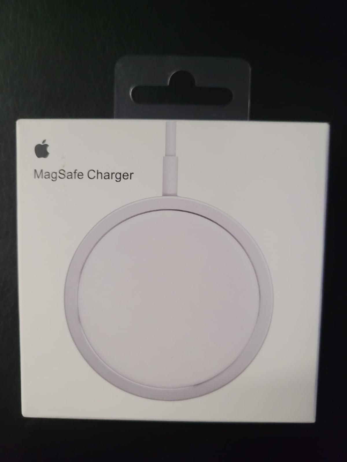 MagSafe charger apple