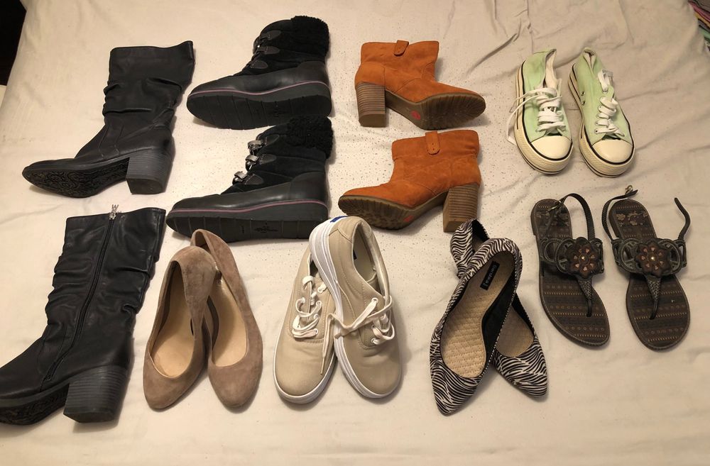 Sapatos novo e quase novo (tamanho 37-38).Excelente qualidade e marca.