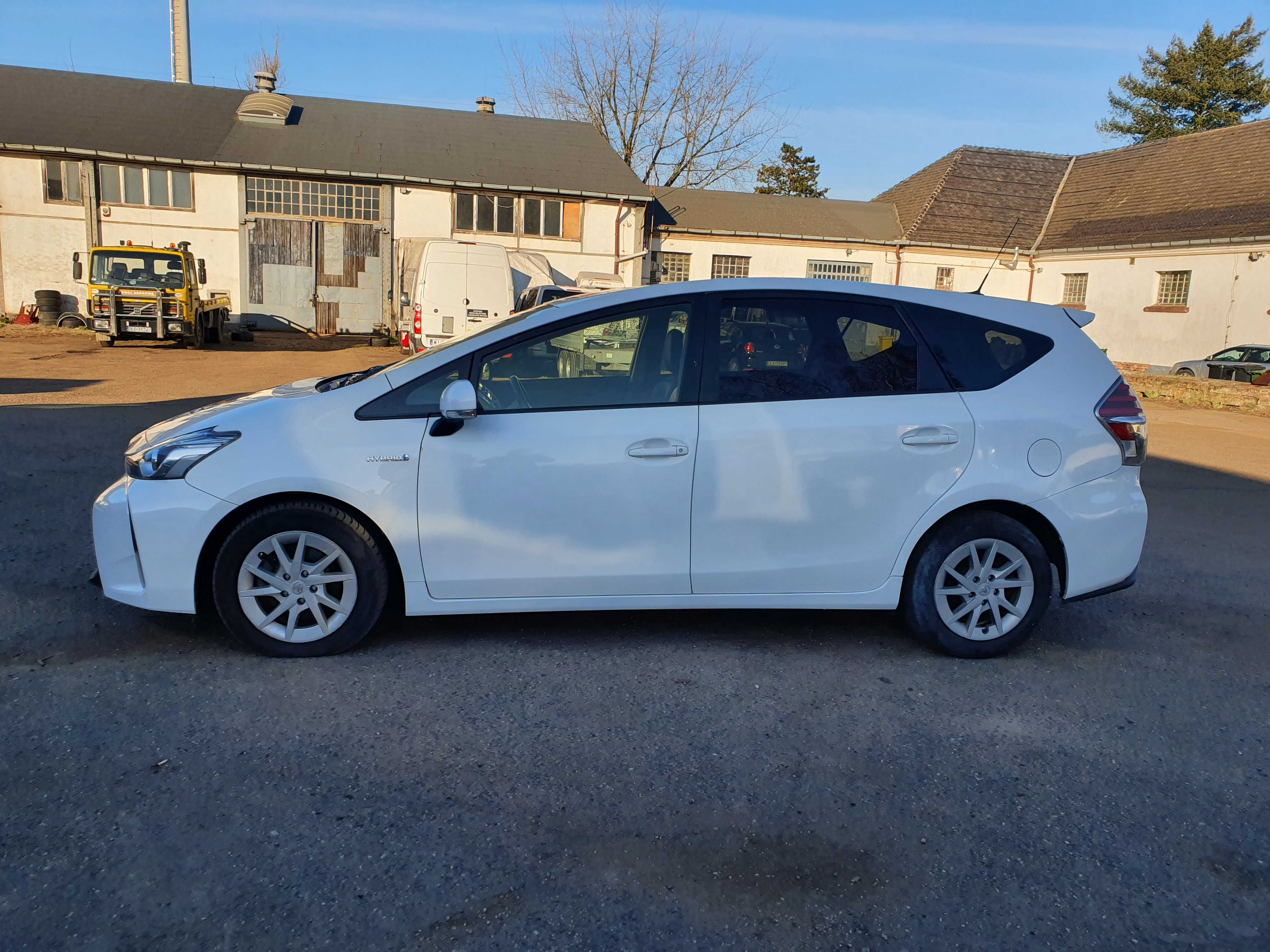 Toyota Prius plus