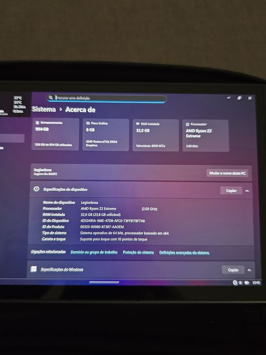 Lenovo Legion Go 2 AMD Ryzen Z2 Extreme 32GB 1TB OLED 8.8"