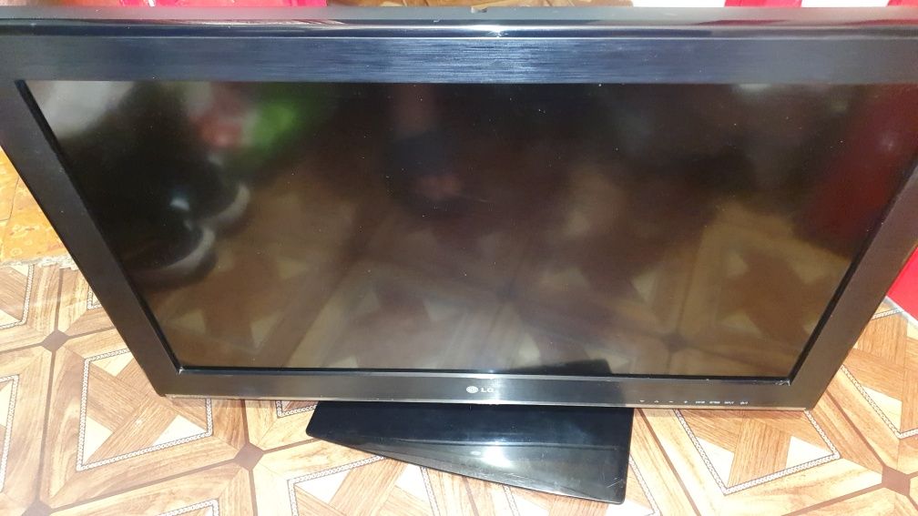 Телевізор LG 32CS460T
