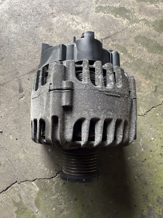 Генератор FG15T030 2.3 DCI Renault Master III  2310 070 33R - C