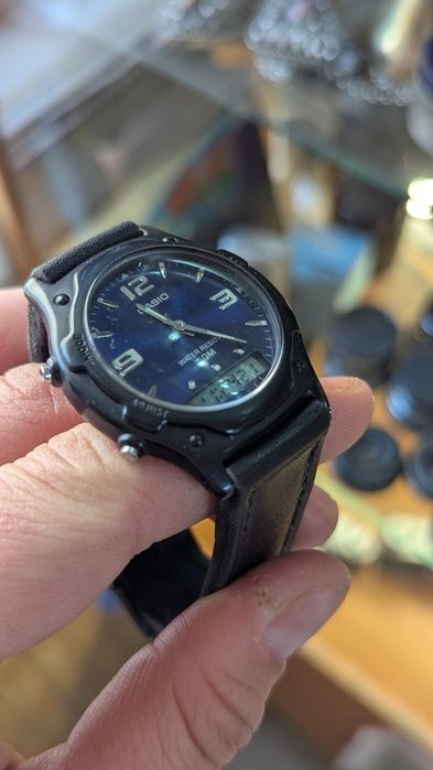 Продам годинник CASIO