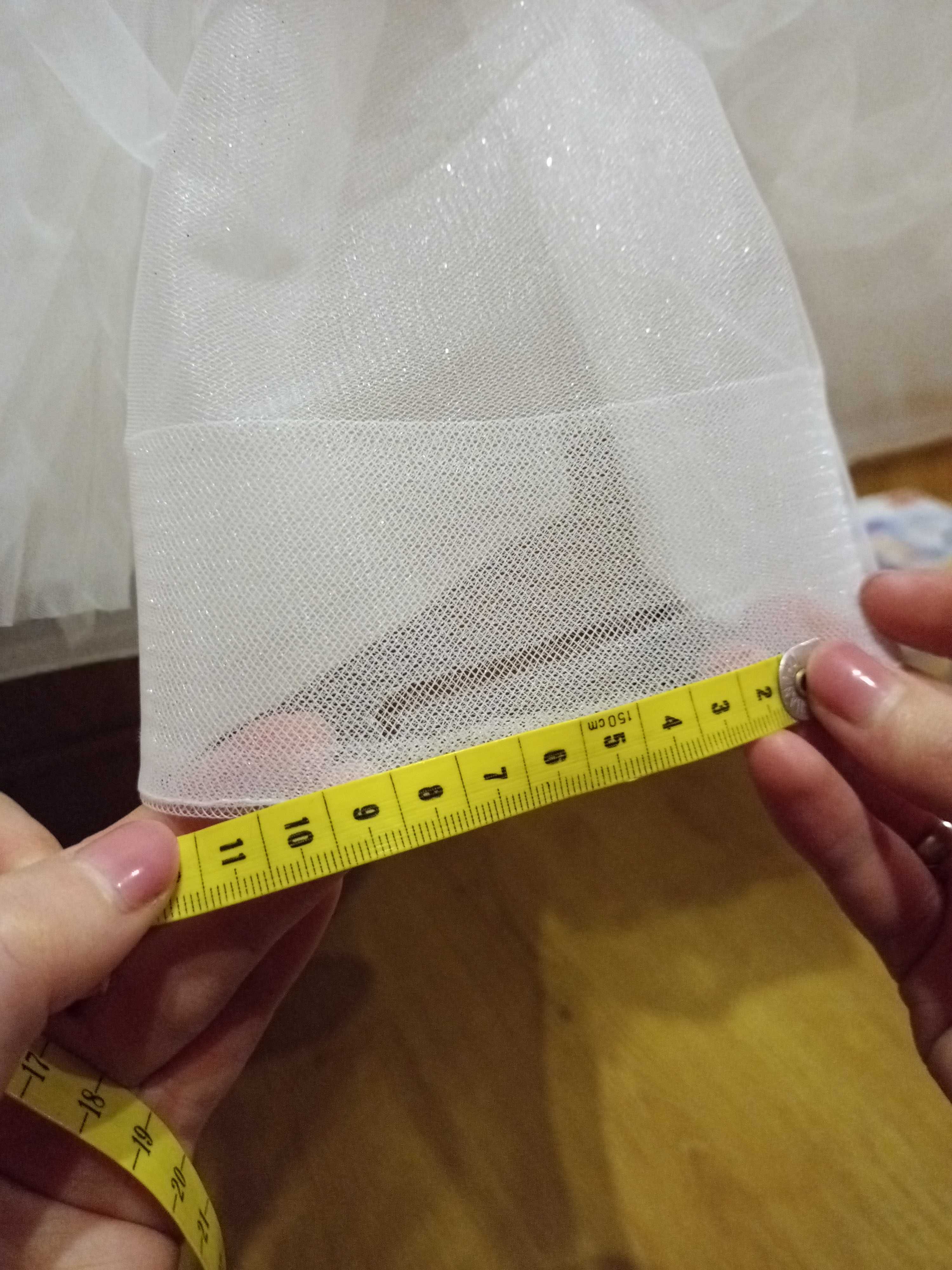 Suknia ślubna z koronką 3D