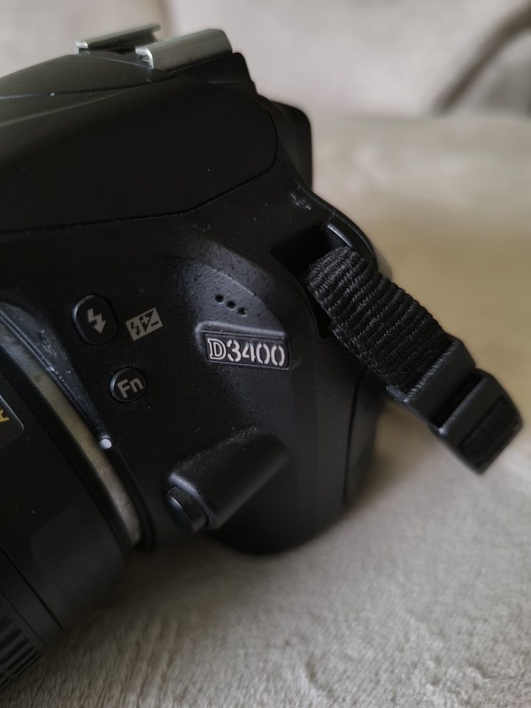 Máquina fotográfica NIKON D3400