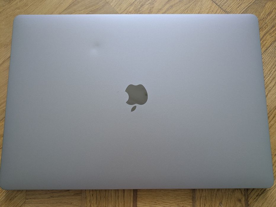 MacBook Pro 2020 (а2141), 16", i9(8 яд), 32/512 ГБ, 5500М, топ версія.