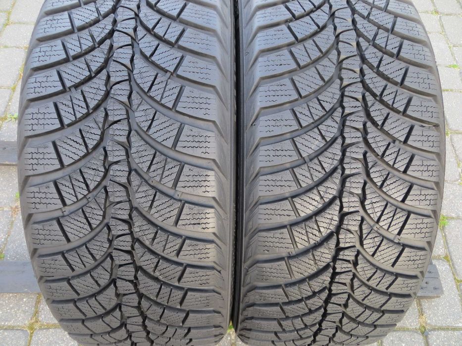 Opony zimowe Kumho 225/45/18 cena za 2 szt.