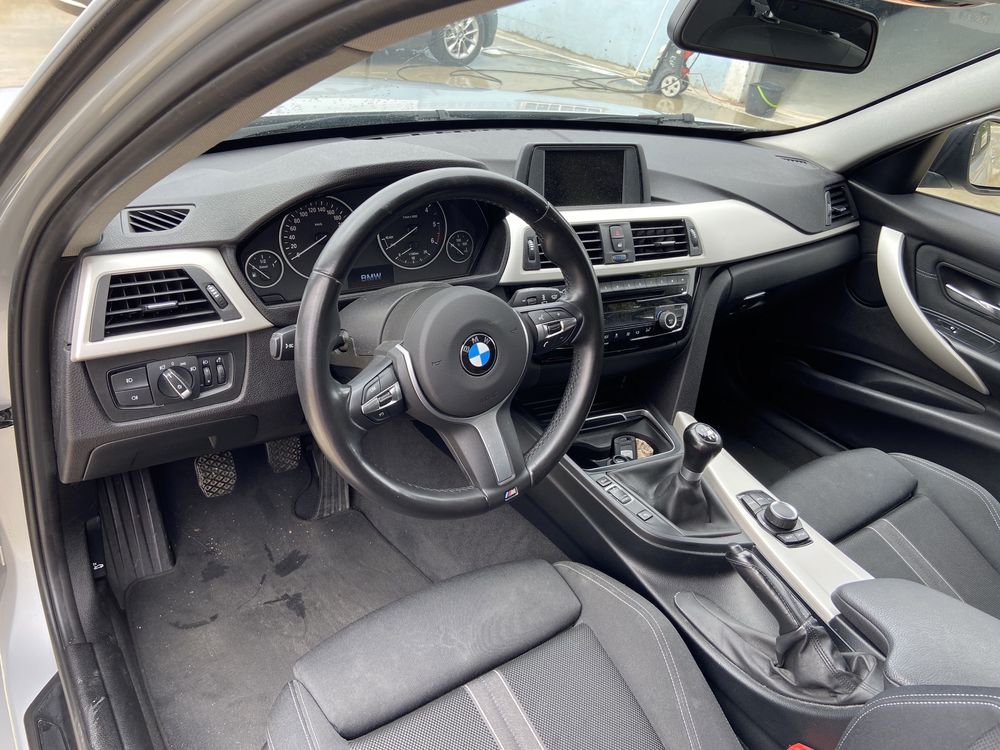 BMW 320 Sport Line 190 cavalos
