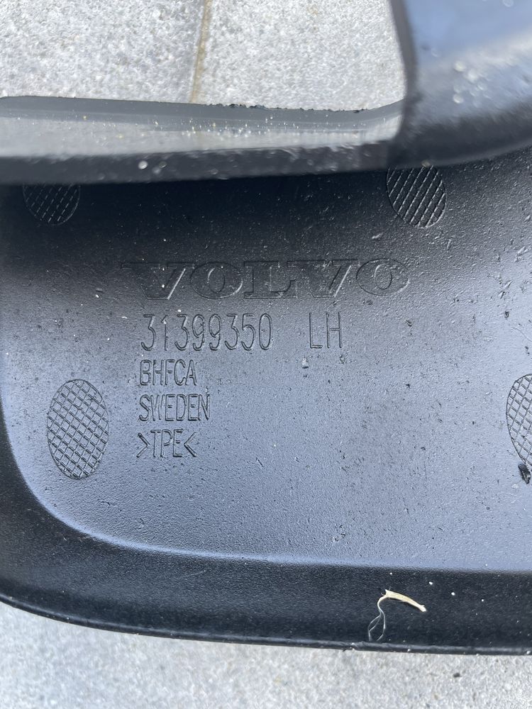 Chlapacze Volvo XC90 II
