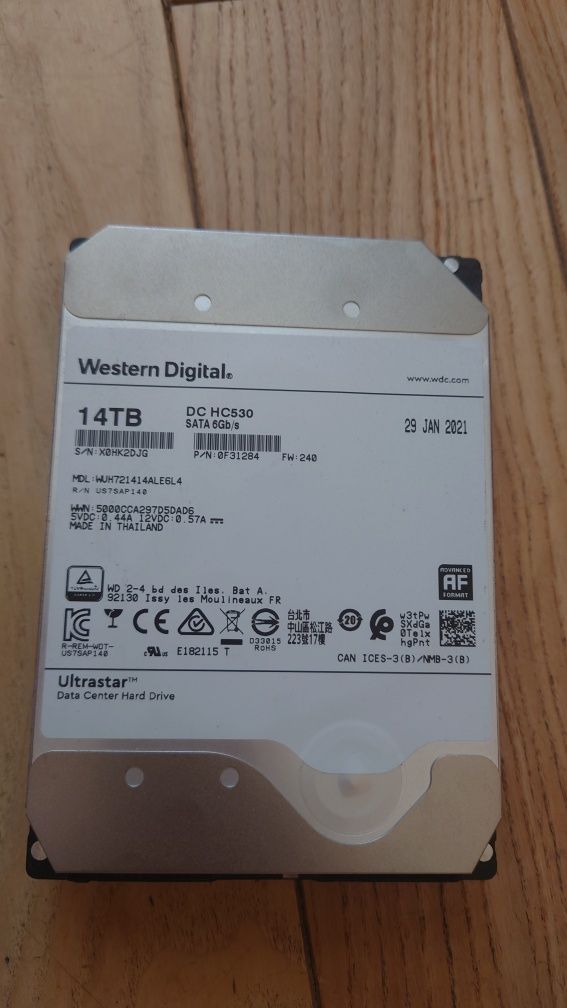 Жесткий диск 3.5" WD Ultrastar 14TB DC HC530 SATA (WUH721414ALE6L4)