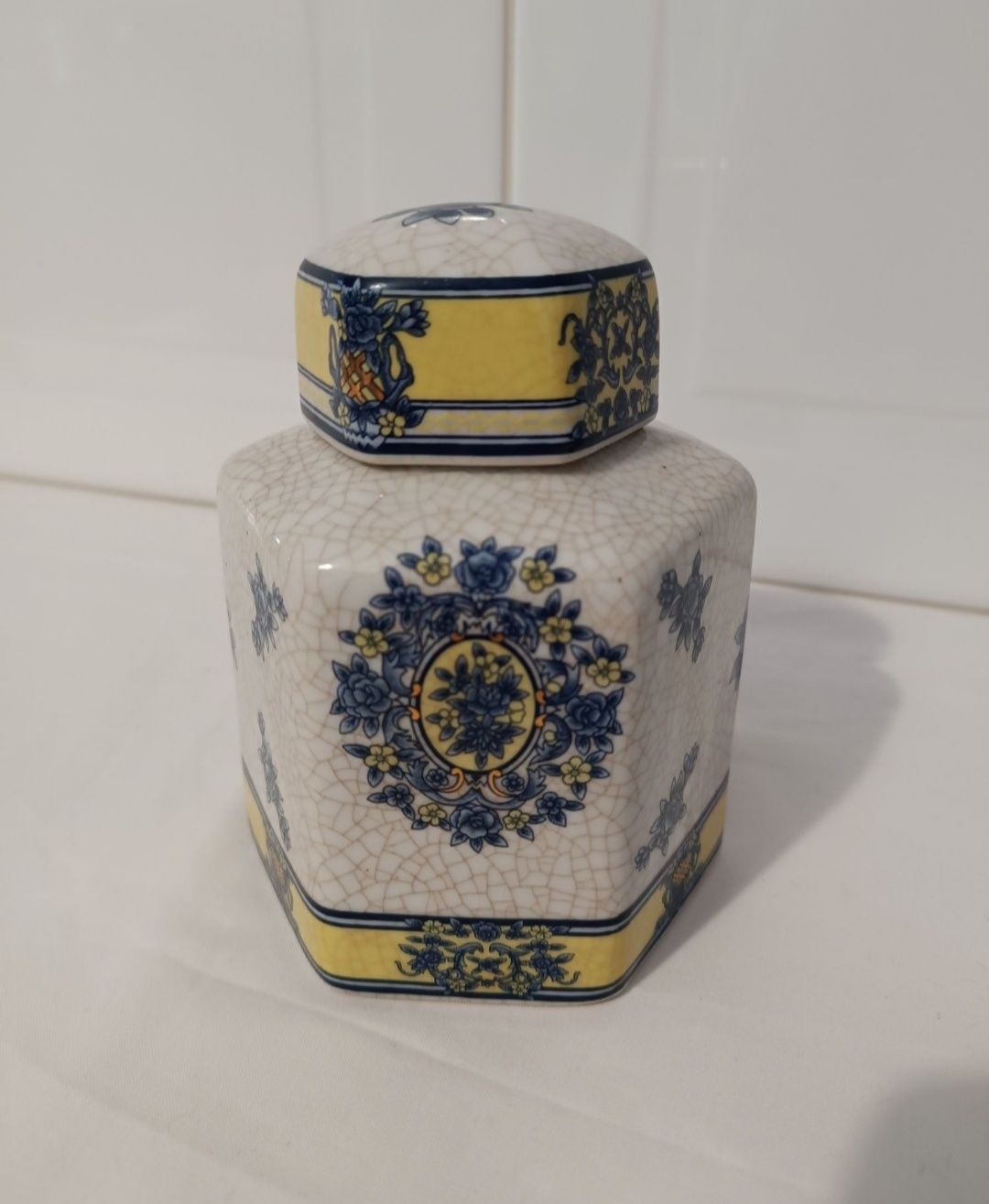 Pote Jarra Porcelana. Antiga. 14 cm