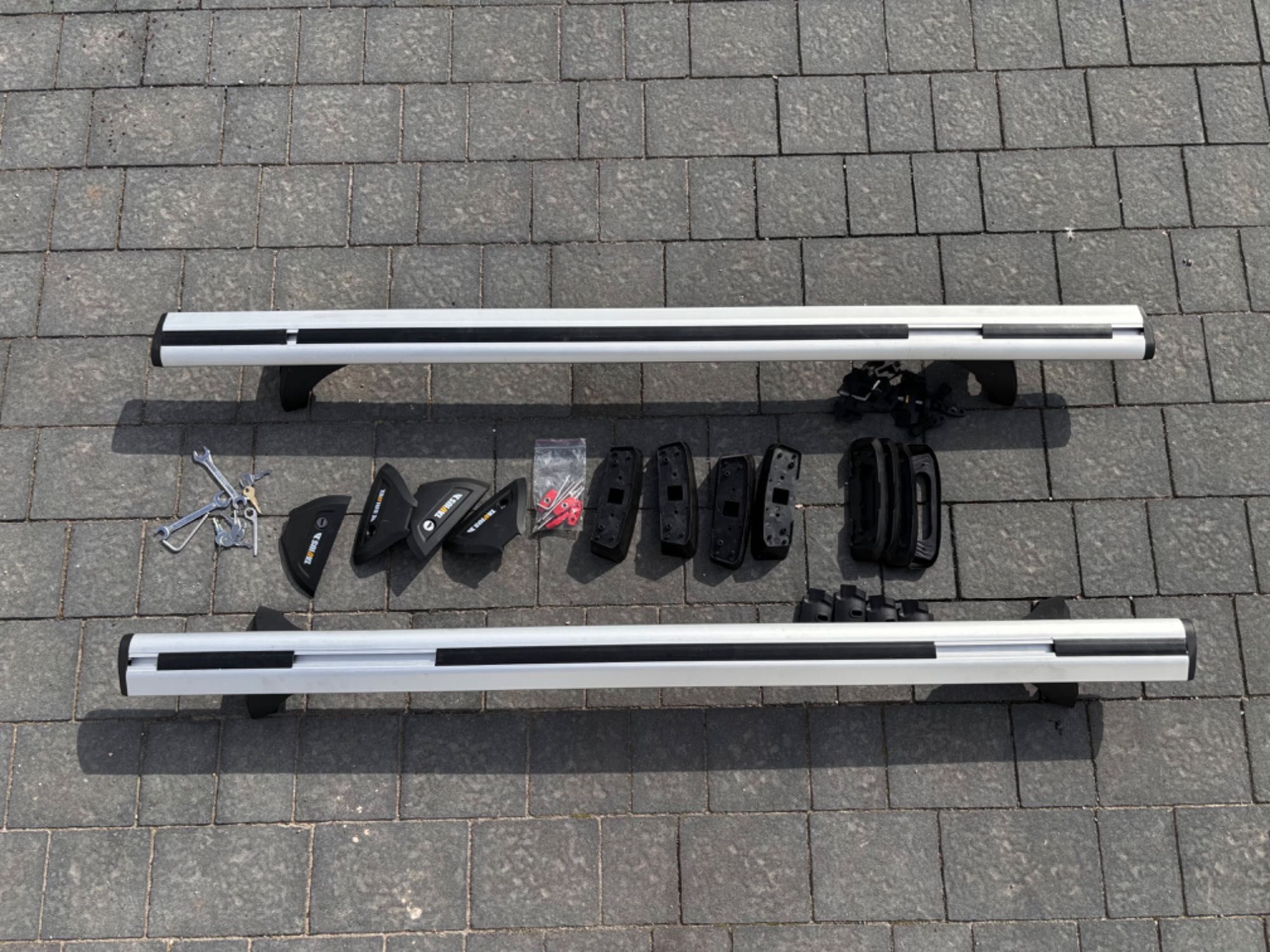 Bagażnik dachowy TAURUS stopy CarryUP + belki AERO + KIT - BMW F30 F31
