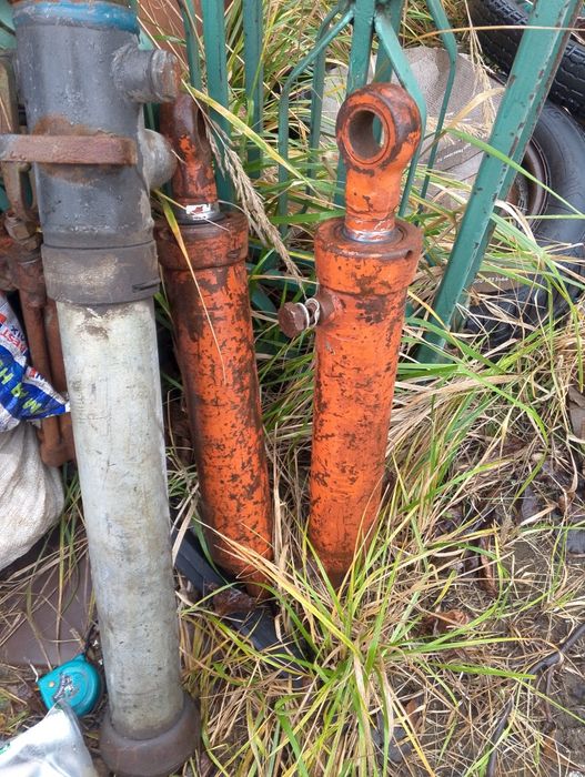 Гідроціліндр до с-г техніки