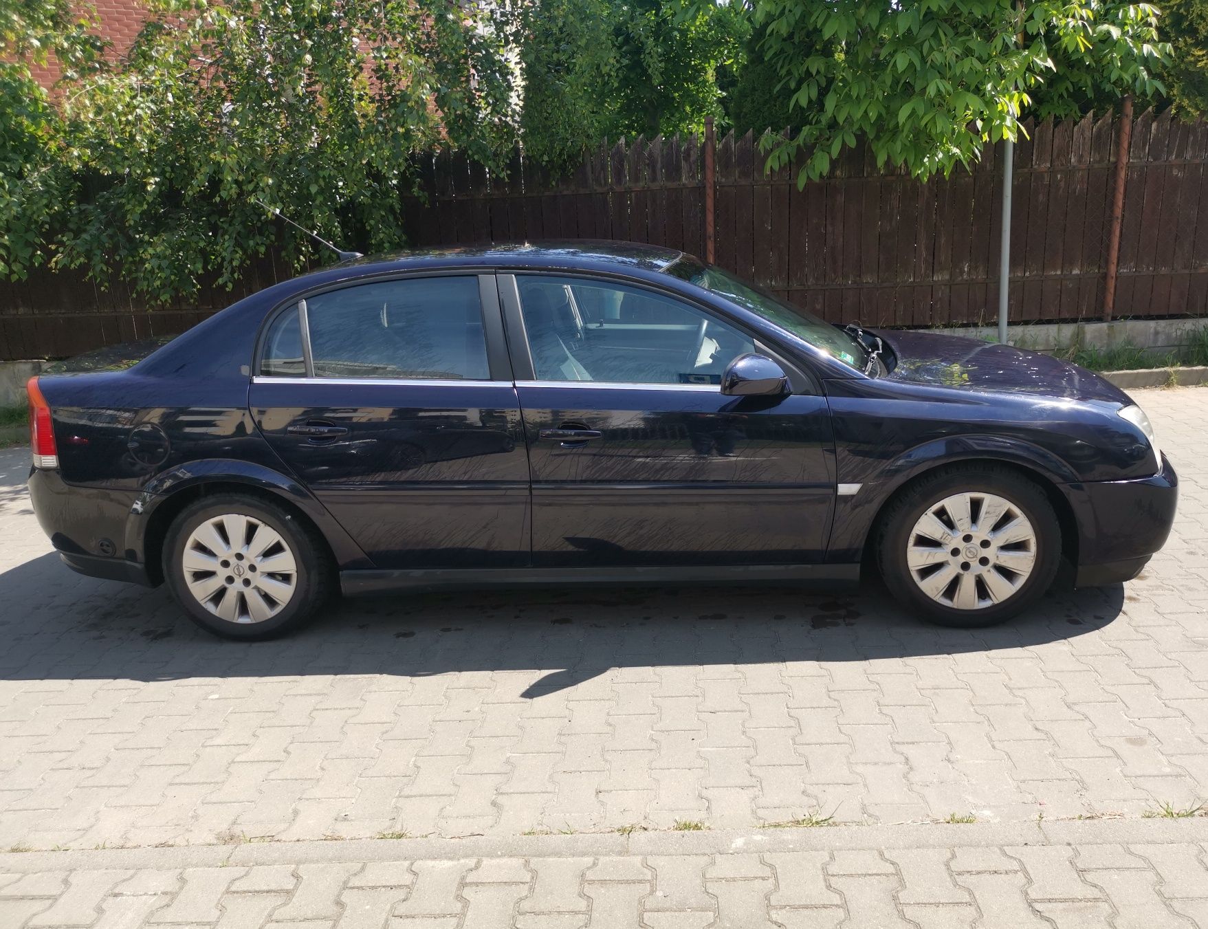 Opel Vectra silnik 1.8 bez rdzy. 2004 rok. Garażowany ładny. .