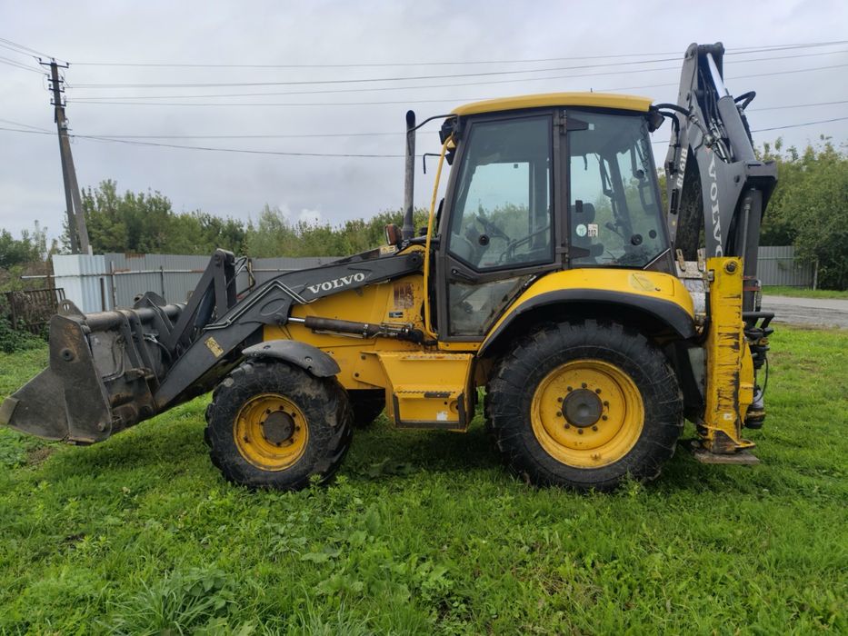 Екскаватор-навантажувач Volvo BL61B