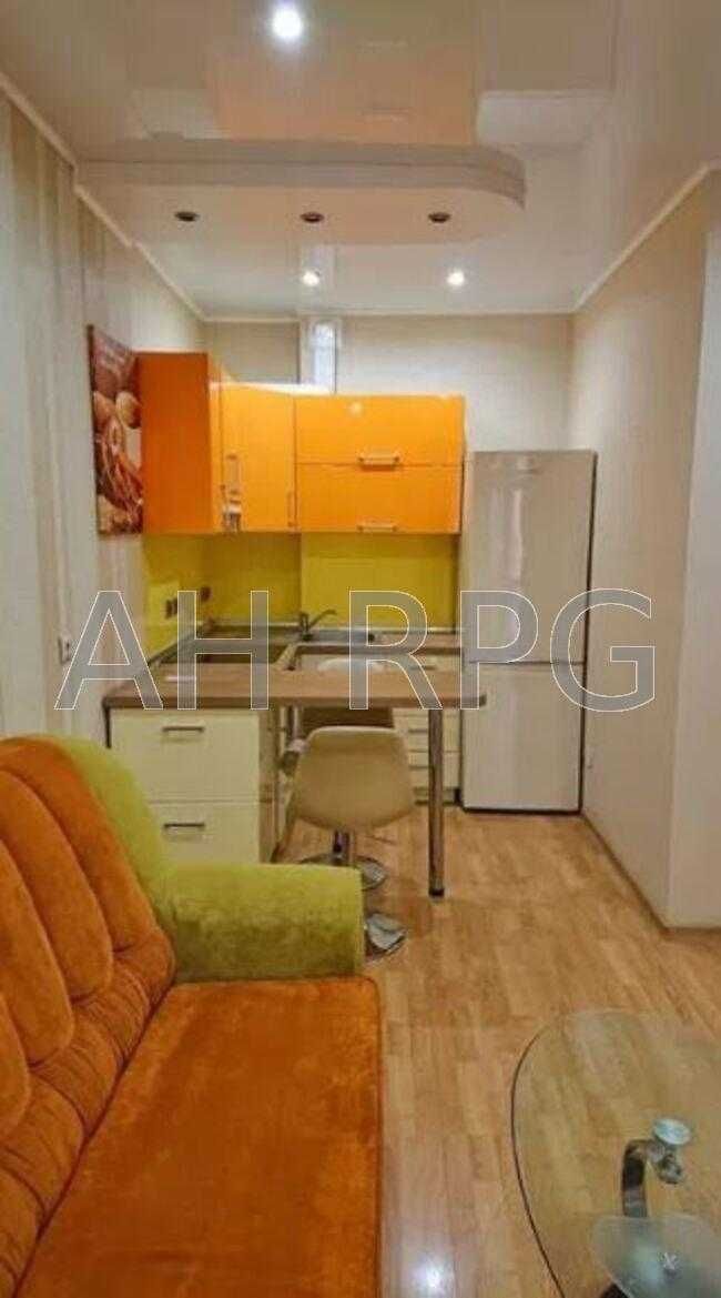 Продаж 1-к квартири в ЖК Комфорт Таун,  40 м², вул. Регенераторна