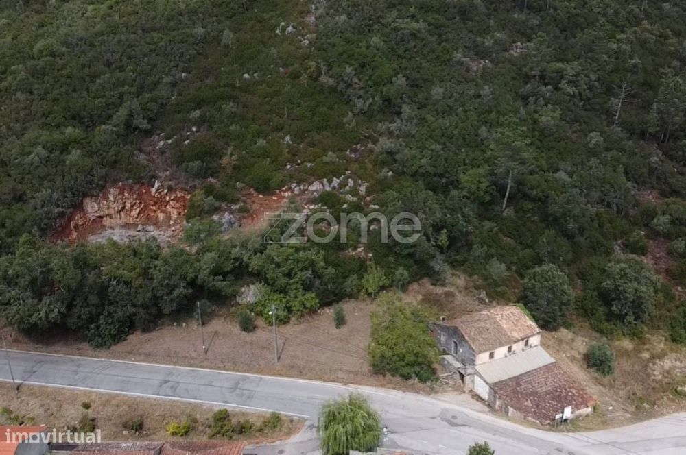Casa rústica para restauro com terreno
