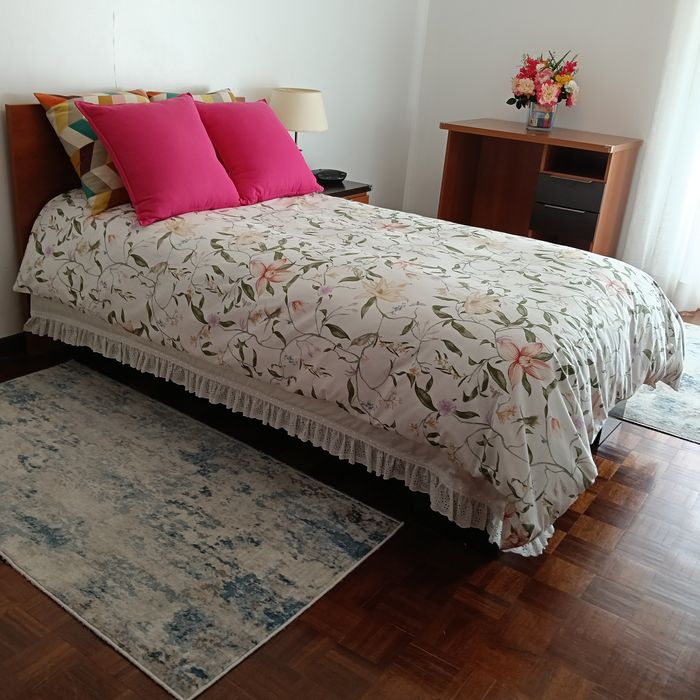 Alugo Quarto em Telheiras