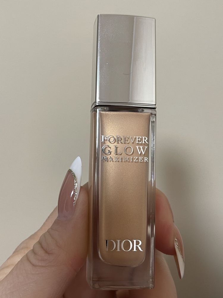 DIOR Forever Glow Maximizer Хайлайтер для обличчя