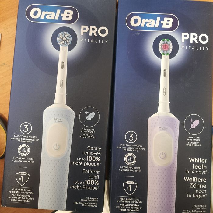 Електрична зубна щітка Oral b vitality pro