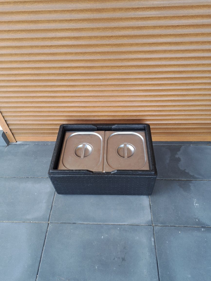 Pojemnik termoizolacyjny