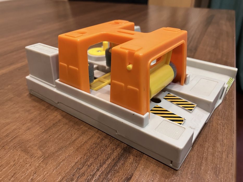 Matchbox Motorcity Car Wash 1992