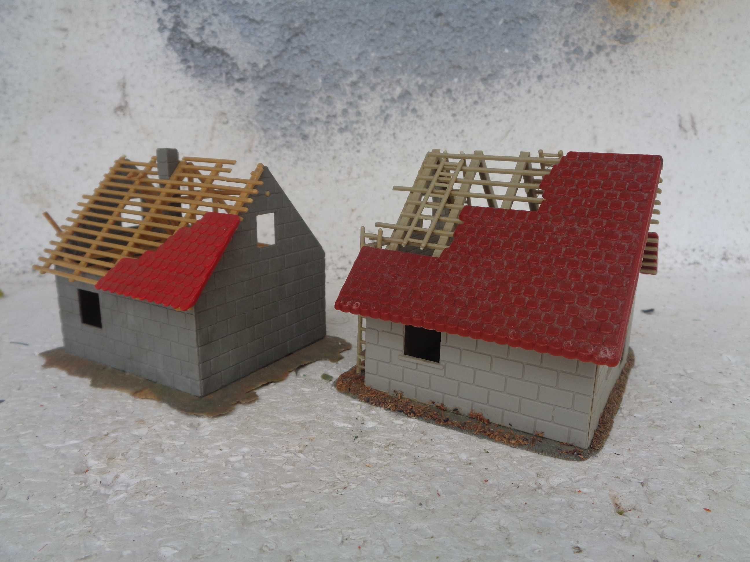 1:87 Faller 2 moradias em construção para pista comboio