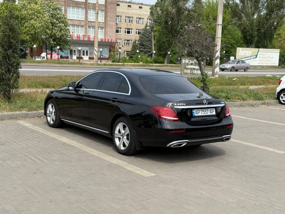 Mersedes-Benz E-Class 2017 W 213 220d G-tronic 195 k. c 4Matik