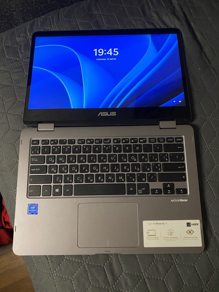 ASUS VivoBook Flip 14