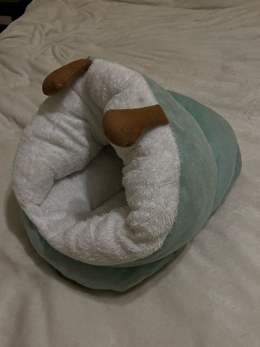 Плюшева лежанка для кошенят