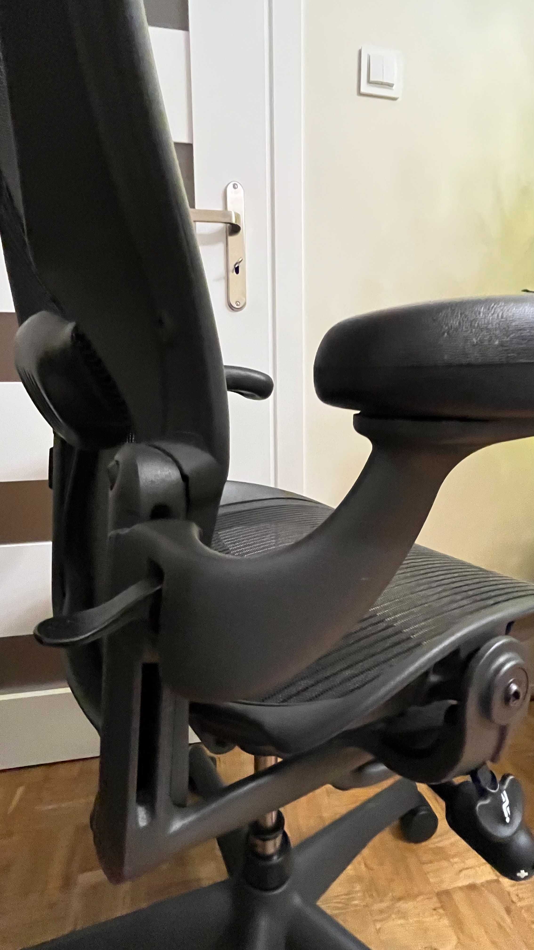 Ergonomiczne krzesło biurowe - Herman Miller Aeron