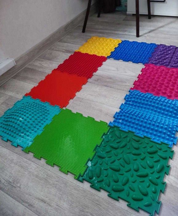 ЧОРНА Пʼятниця|Масажний ортопедичний килимок для діток 10 пазлів