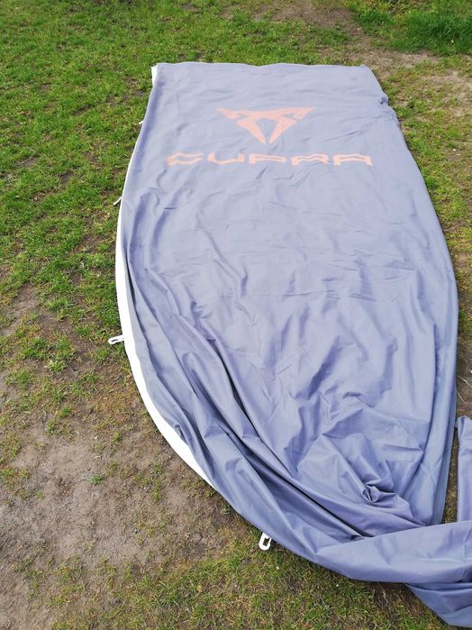 Flaga baner reklama Cupra dla fana marki
