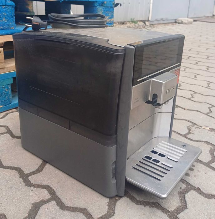 Кавомашина кавоварка Siemens S700 EQ6 EQ3 EQ9 S300 S100 S500 S400