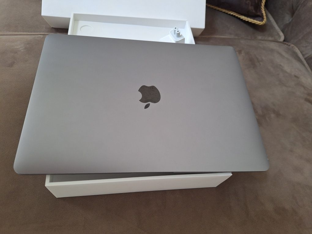 MacBook air 13" a1932 2019 Core i5