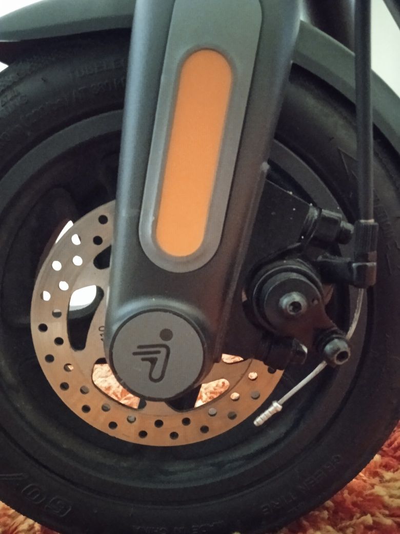 Trotinete elétrica Segway Ninebot F2E