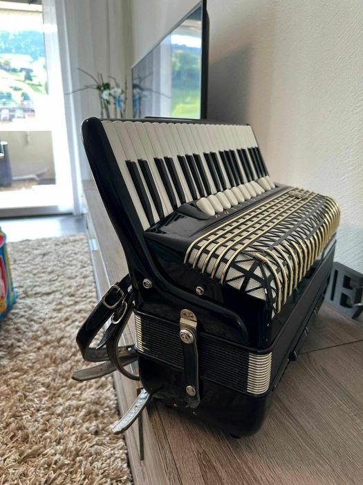 Acordeão Hohner Atlantic IV N