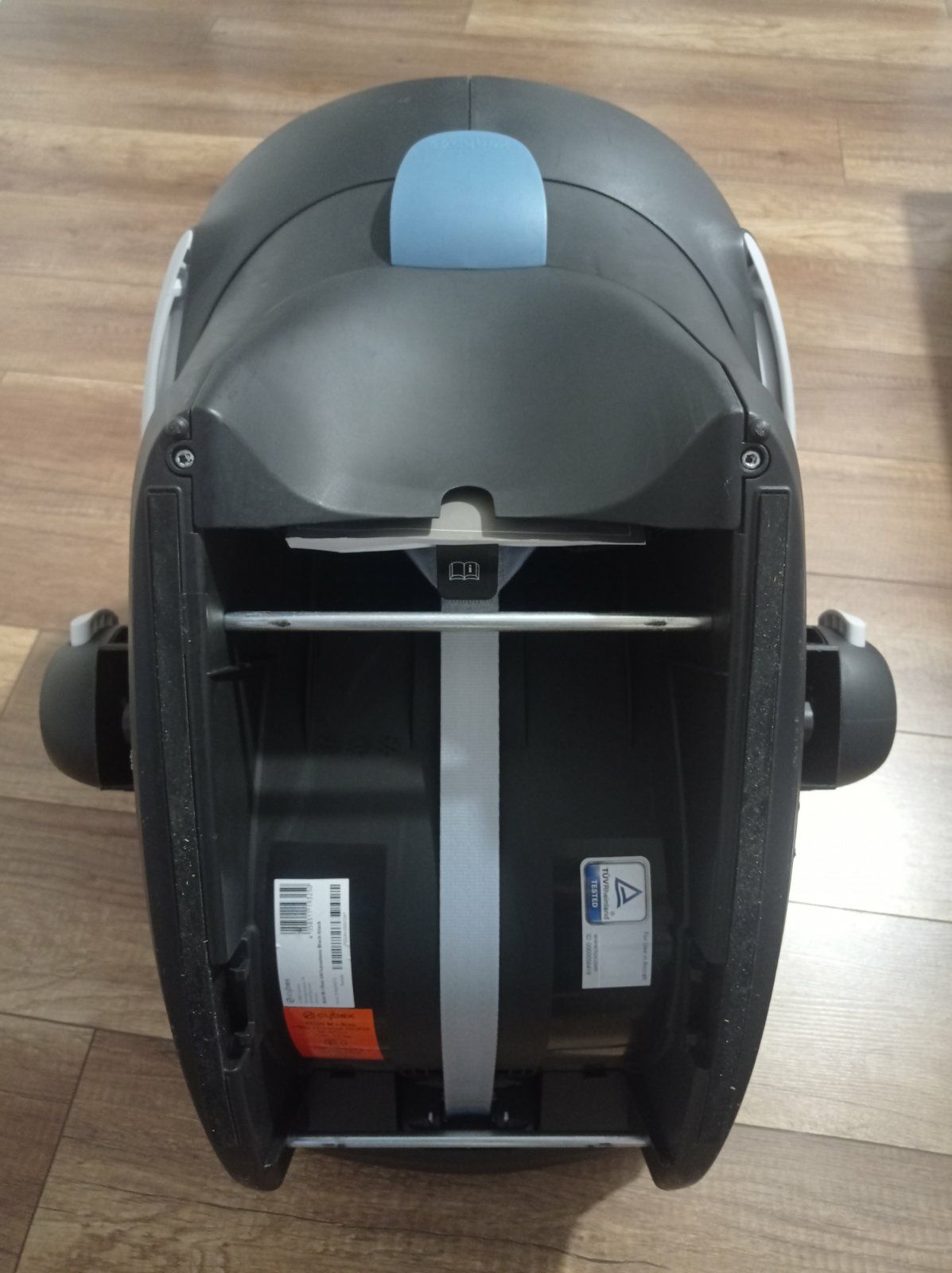 Fotelik Cybex Atom M z baza ISOFIX