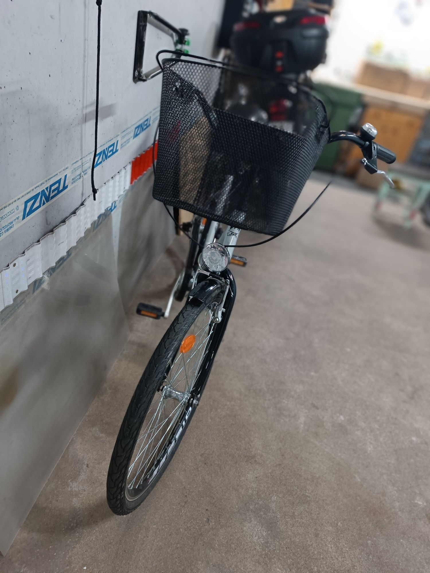 Rower damski rozmiar 18 jak nowy