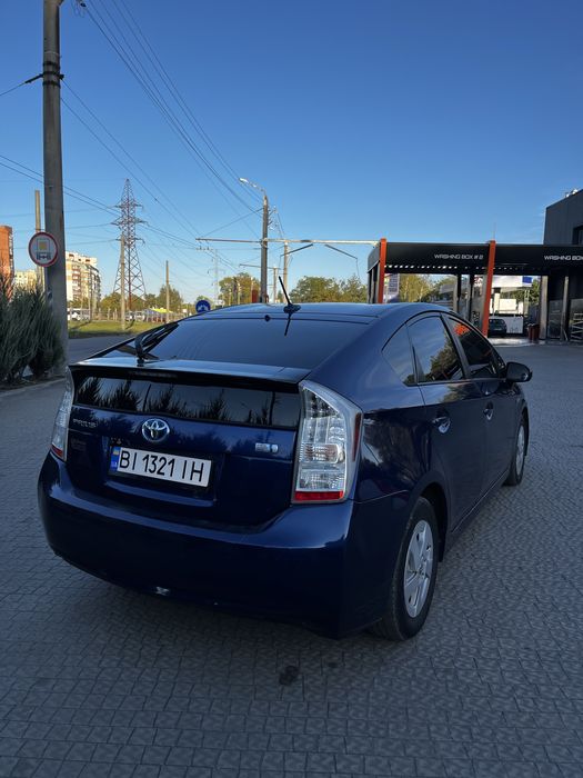 Toyota prius 1.8 гібрид