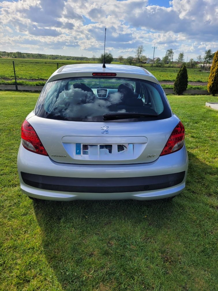 Peugeot 207 1.6 hdi 2011r