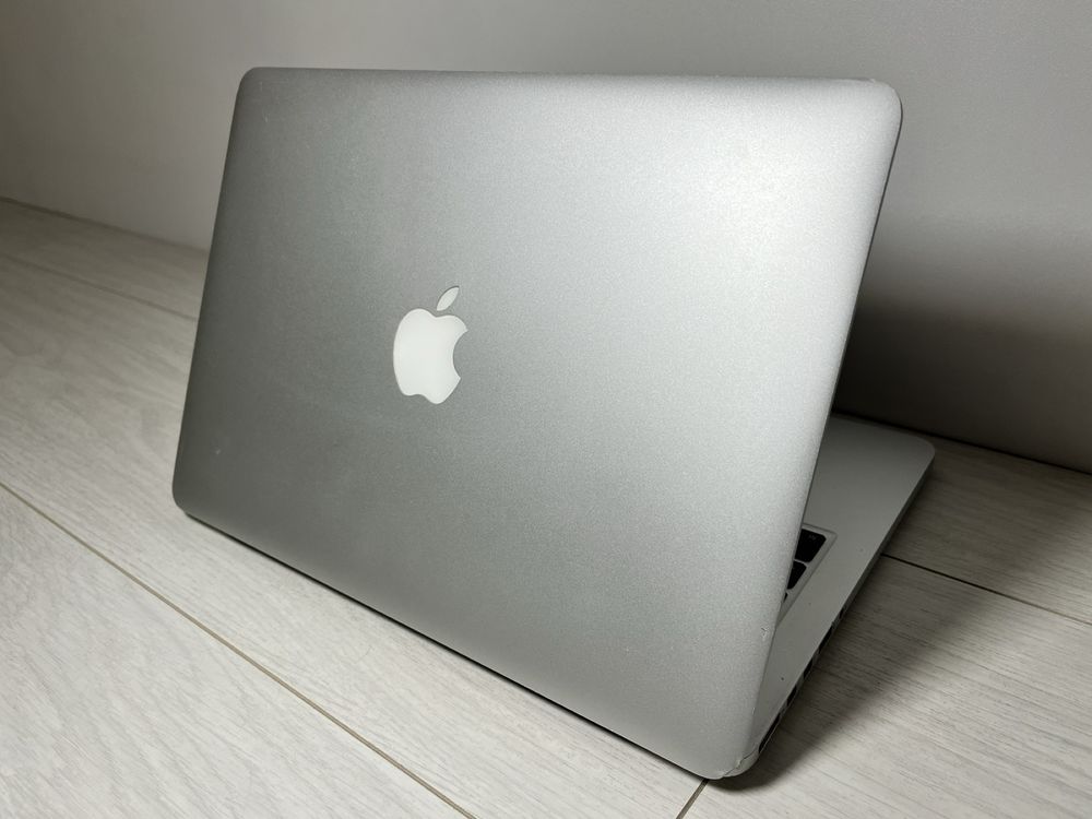 Apple MacBook Pro 13  Silver A 1502 /256GB 2015