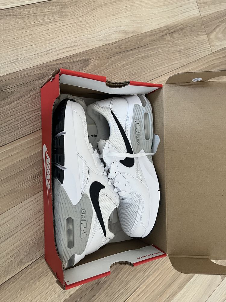 Buty sportowe firmy Nike