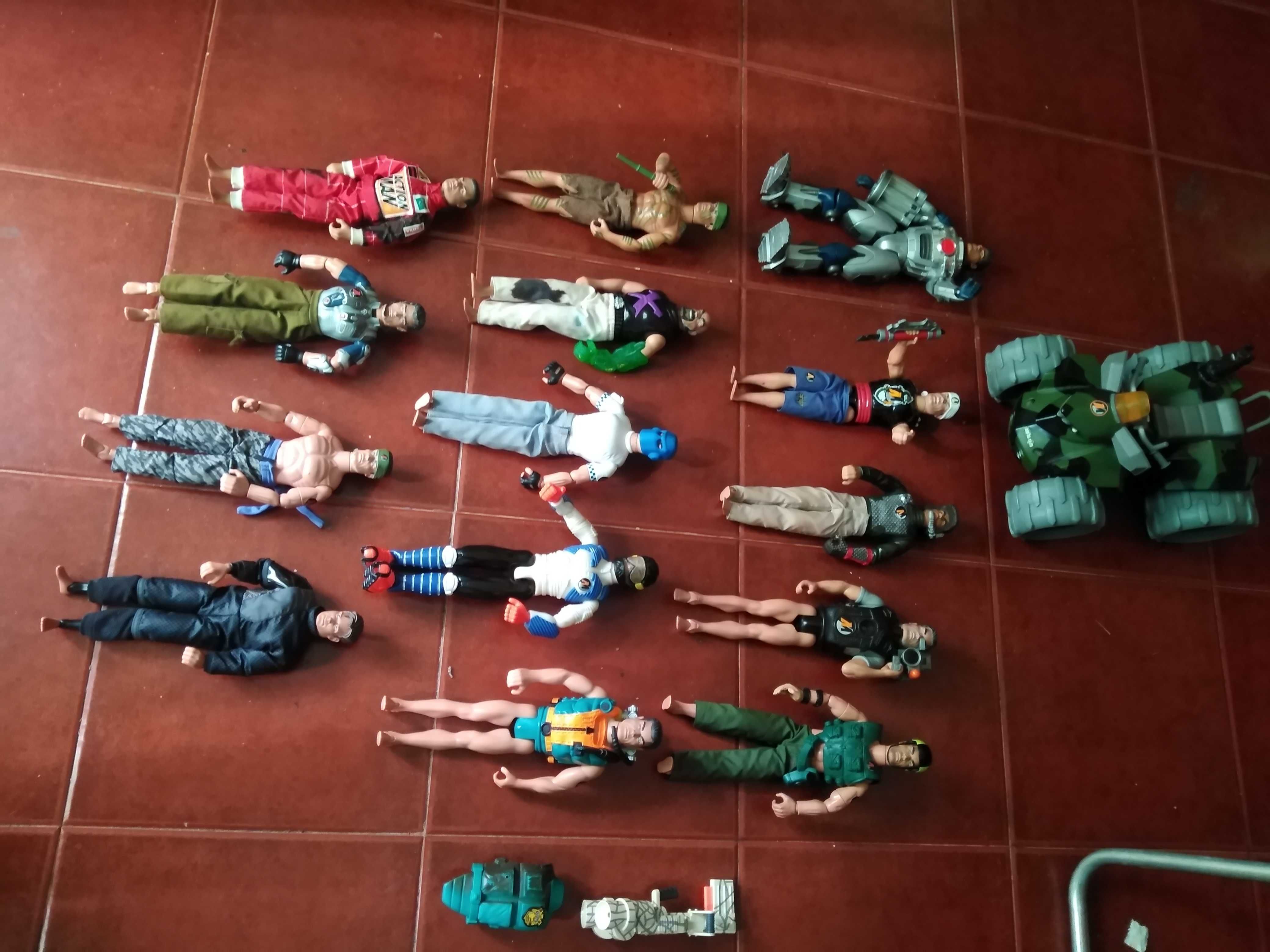 Lote action man com varias peças